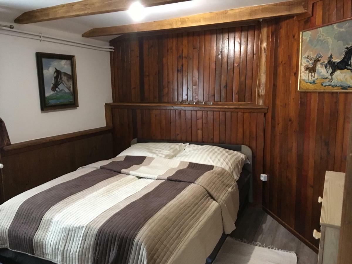 Villa Balatonkenesei Nadfedeles Lovas Vendeghaz Exterior foto